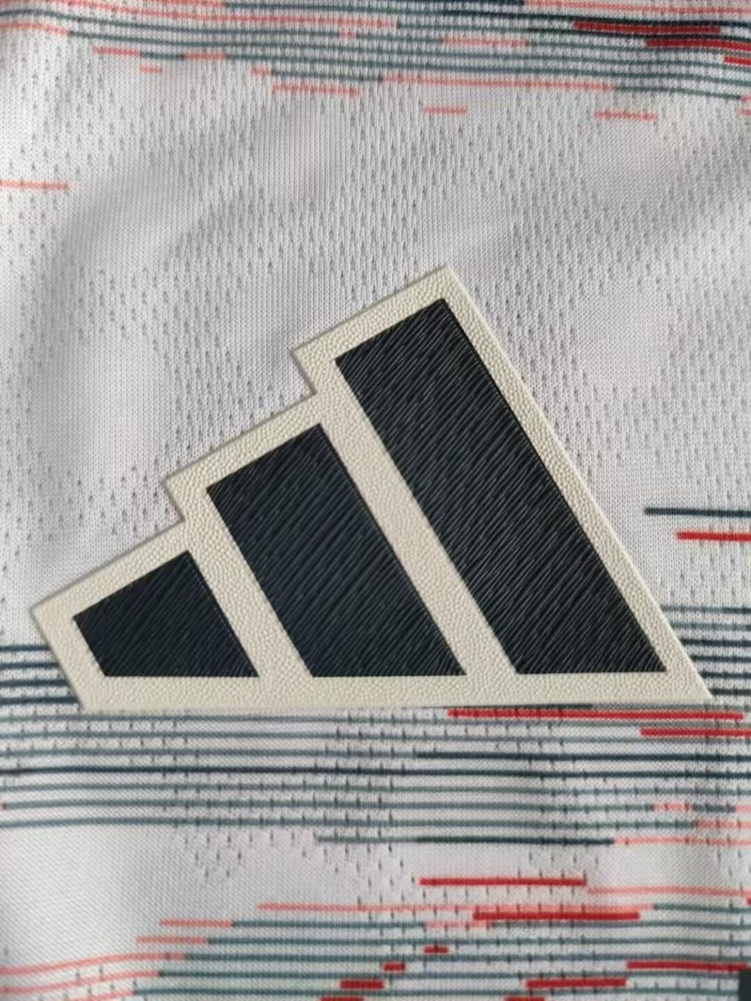 25-26 season Bayern Munich Muller commemorative jersey