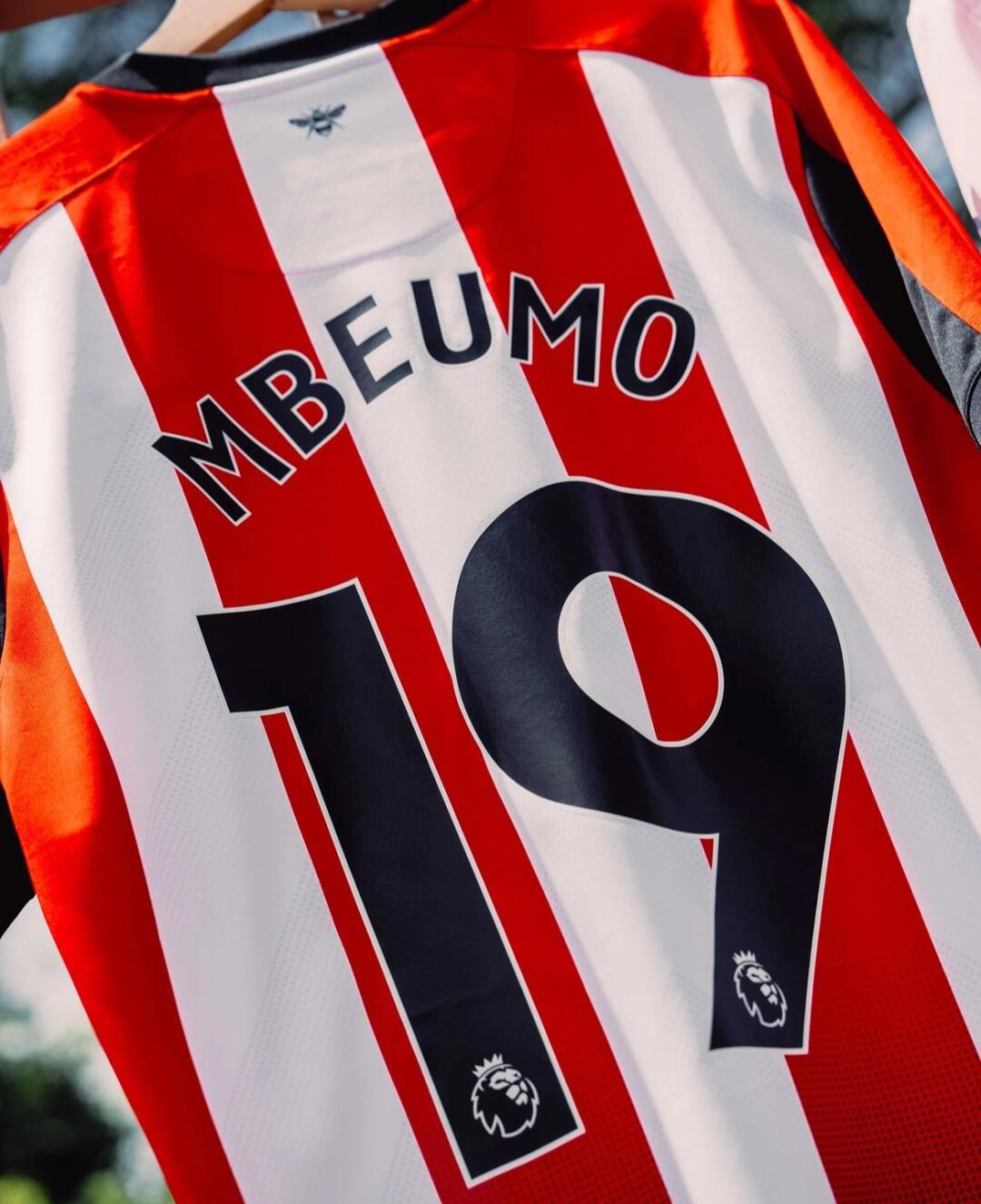 24-25 season Brentford home jersey, Mbeumo, Visa, Shad, Carvalho
