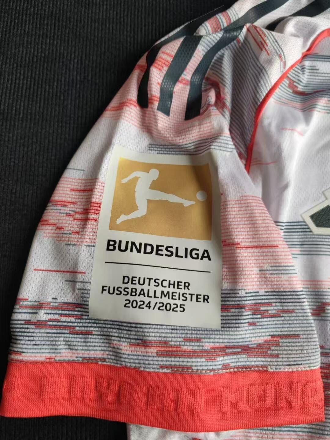 25-26 season Bayern Munich Muller commemorative jersey