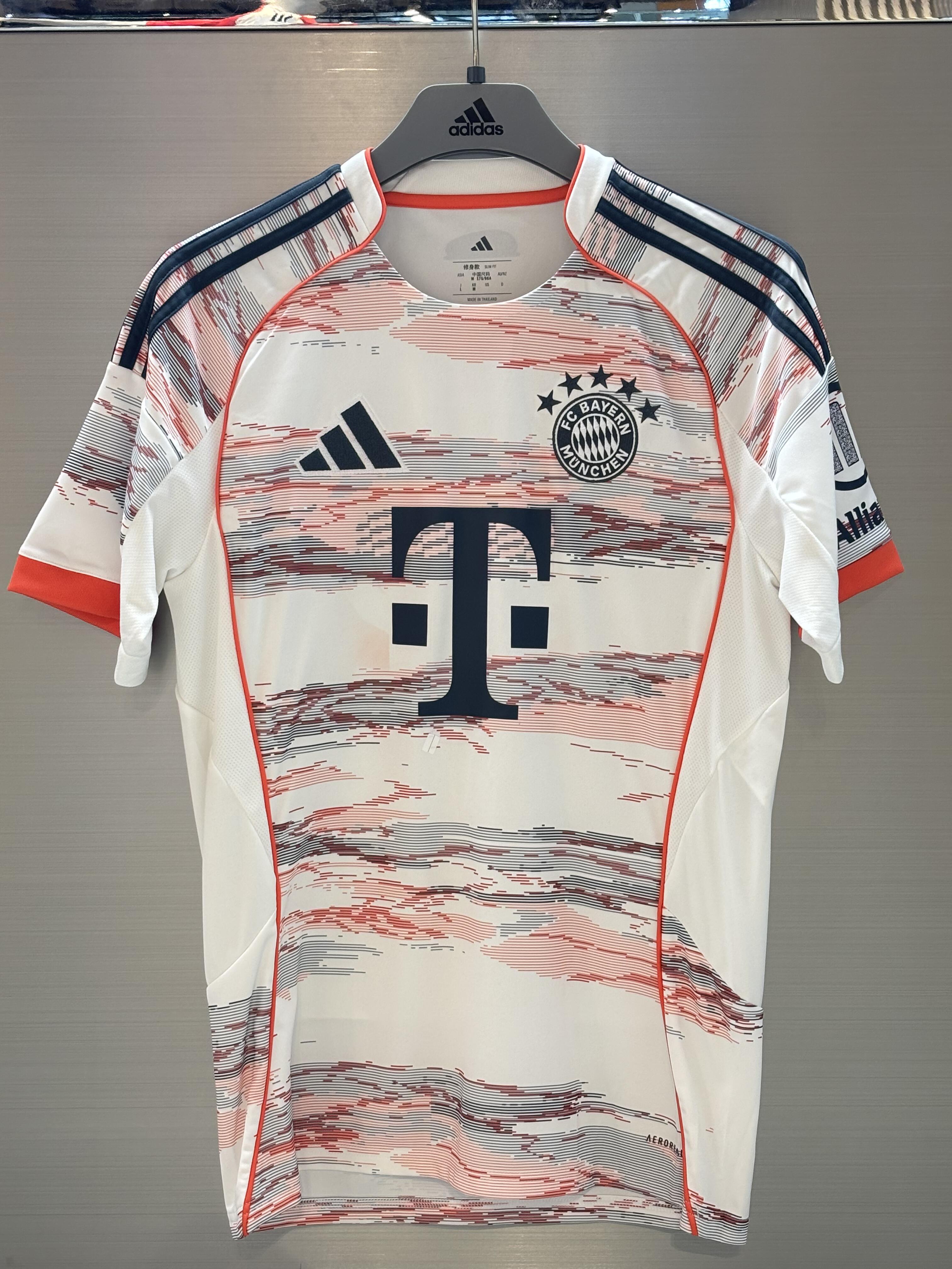 25-26 season Bayern Munich away jersey, Muller, Kane, Olise, Coman