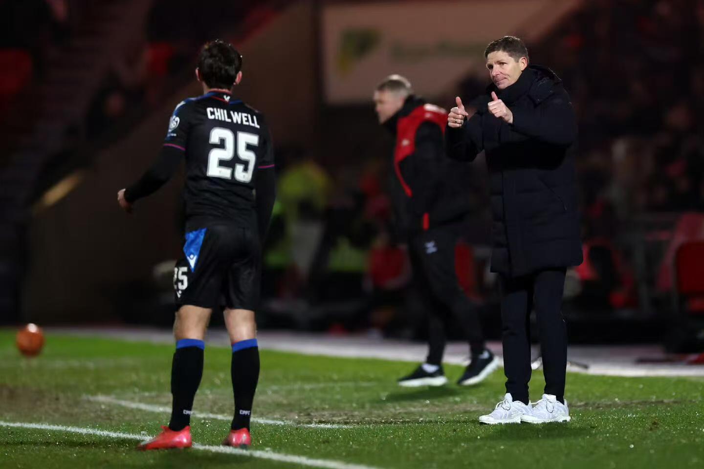 24-25 season Crystal Palace away jersey, Mateta, Sarr, Isi, Nketiah, Franca