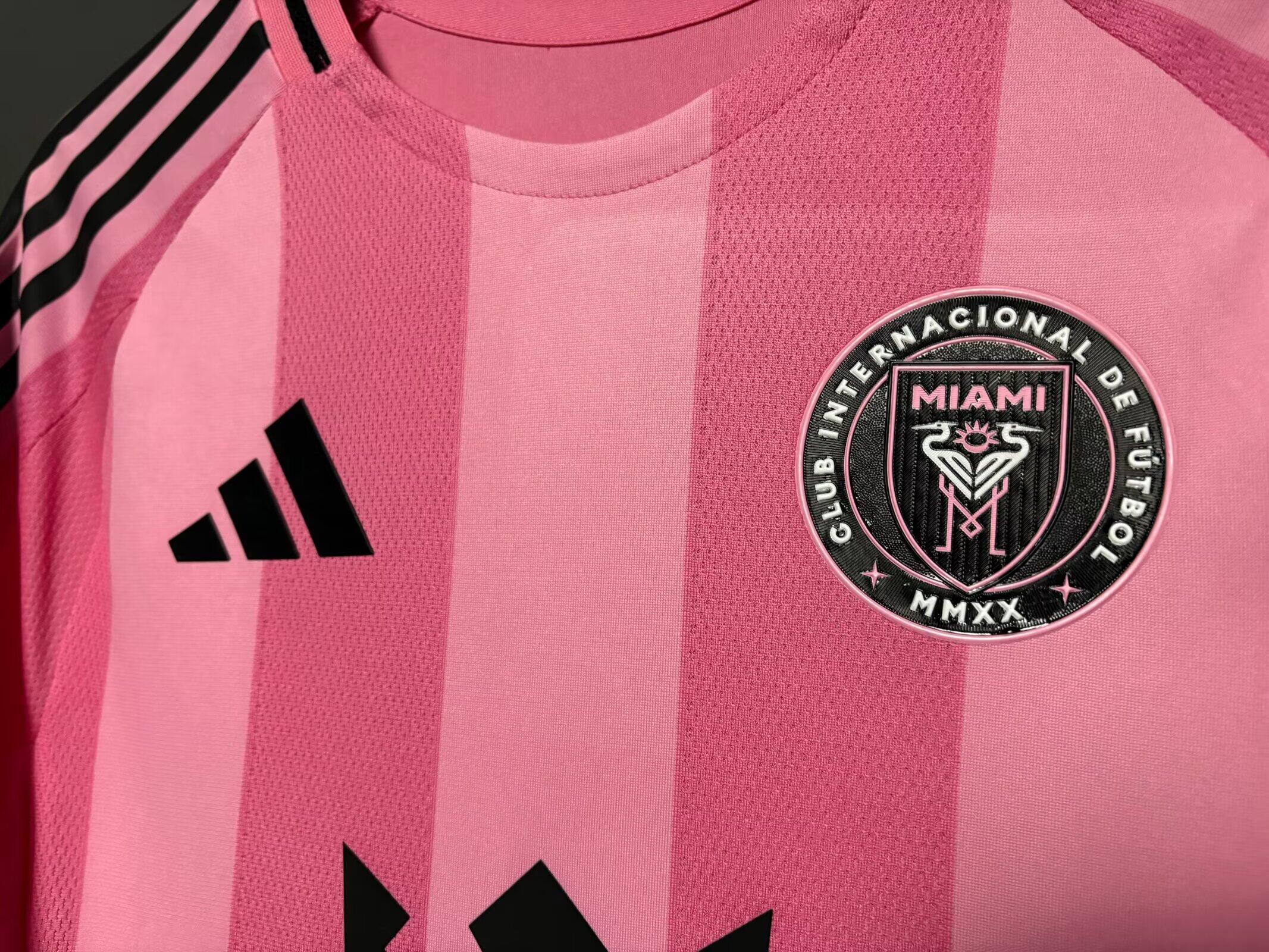 25-26 season Miami home jersey, No. 10 Messi, No. 21 Allende, No. 9 Suarez, No. 30 Kremaschi