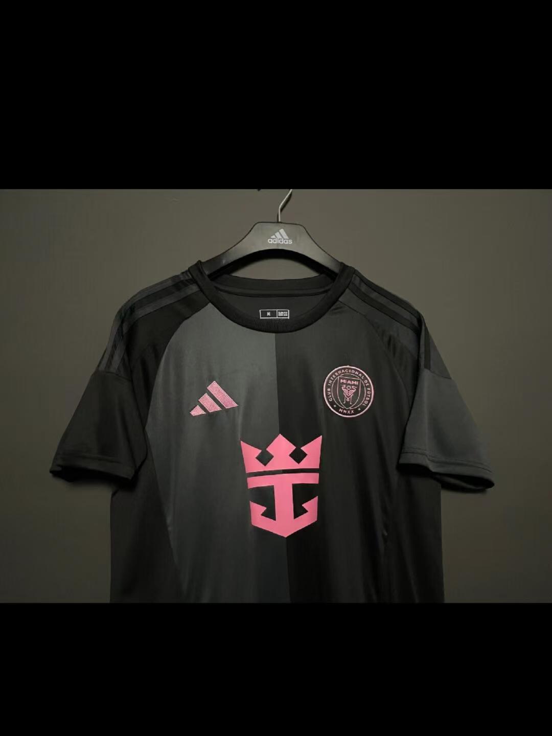 25-26 season Miami away jersey, No. 10 Messi, No. 21 Allende, No. 9 Suarez, No. 30 Kremaschi