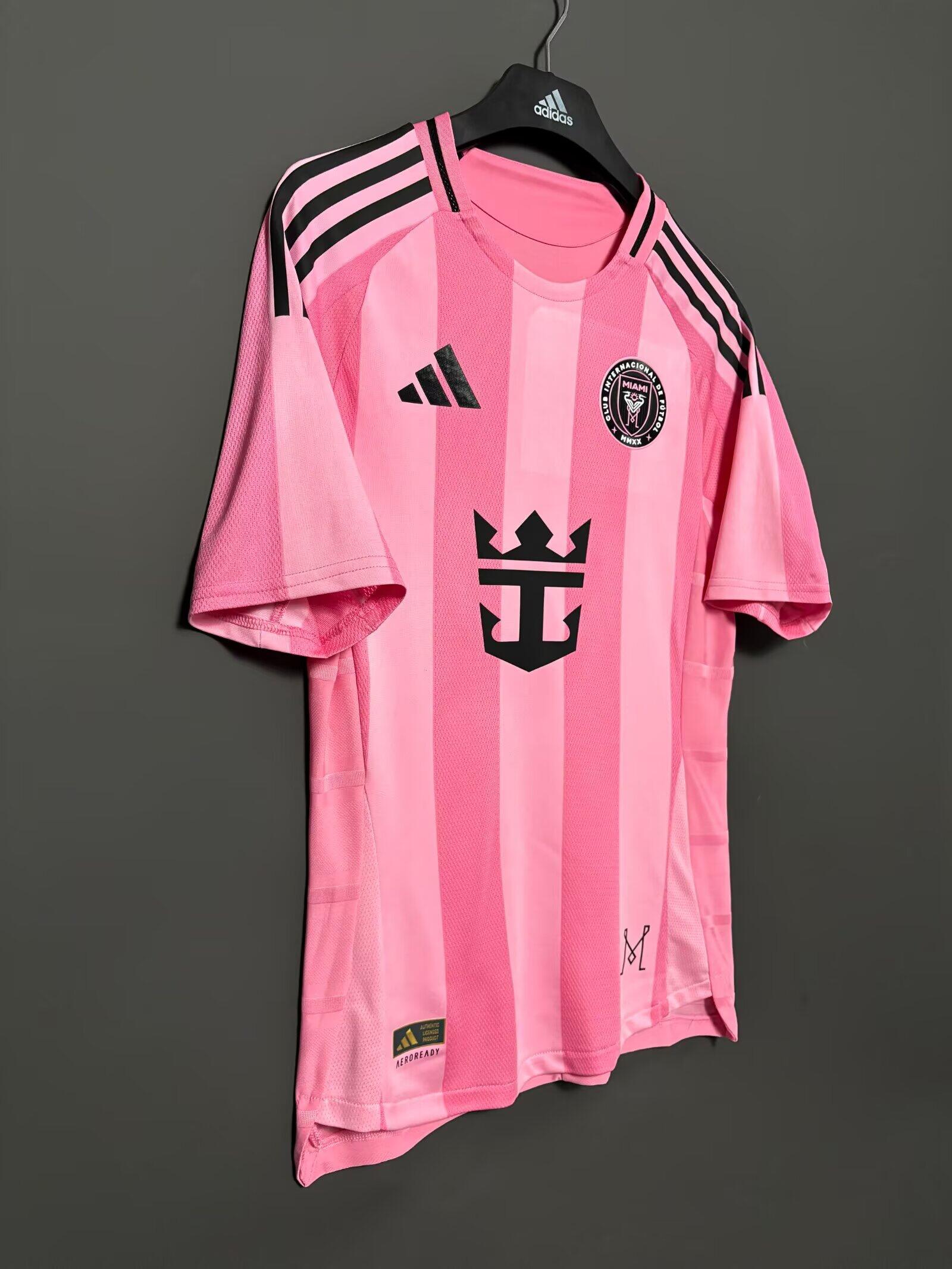 25-26 season Miami home jersey, No. 10 Messi, No. 21 Allende, No. 9 Suarez, No. 30 Kremaschi