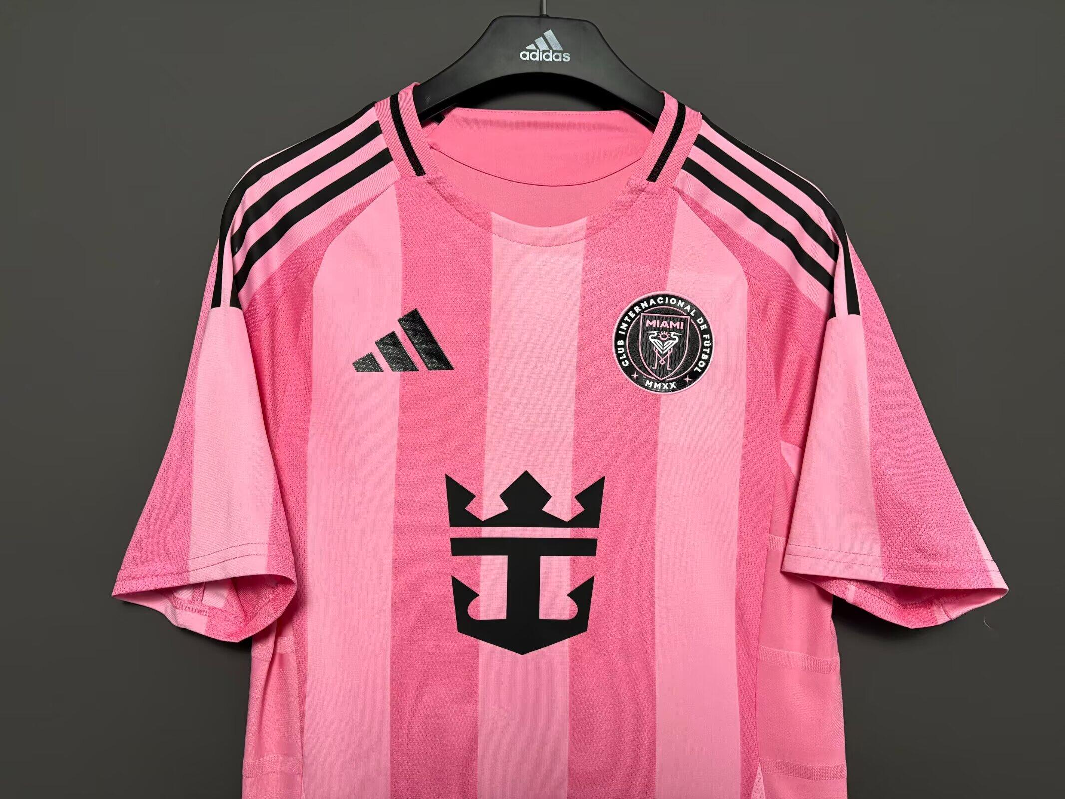 25-26 season Miami home jersey, No. 10 Messi, No. 21 Allende, No. 9 Suarez, No. 30 Kremaschi