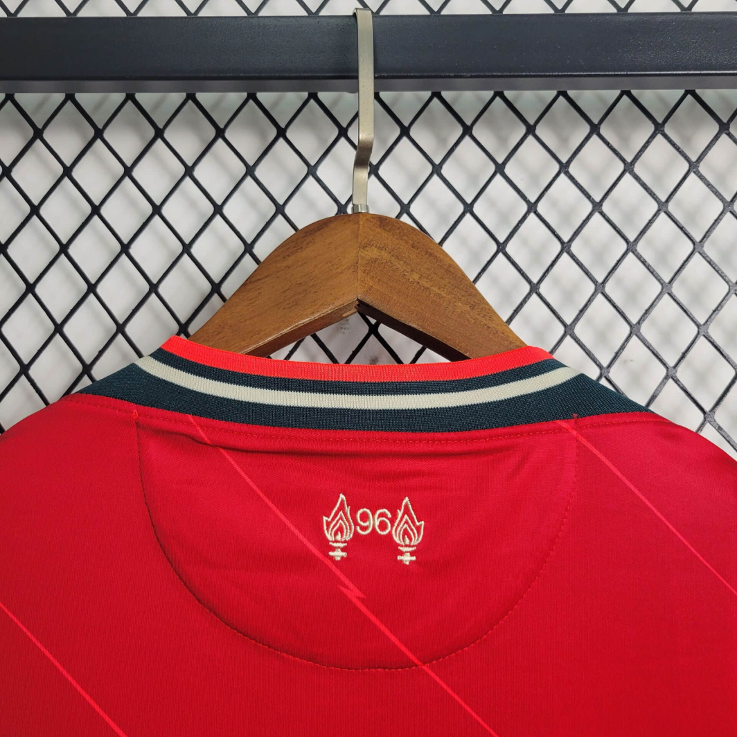 21/22 Liverpool Home Jersey