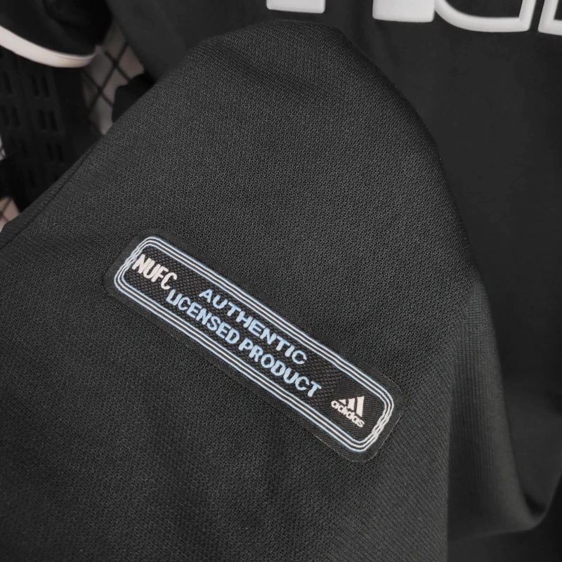 00/01 Newcastle United away jersey