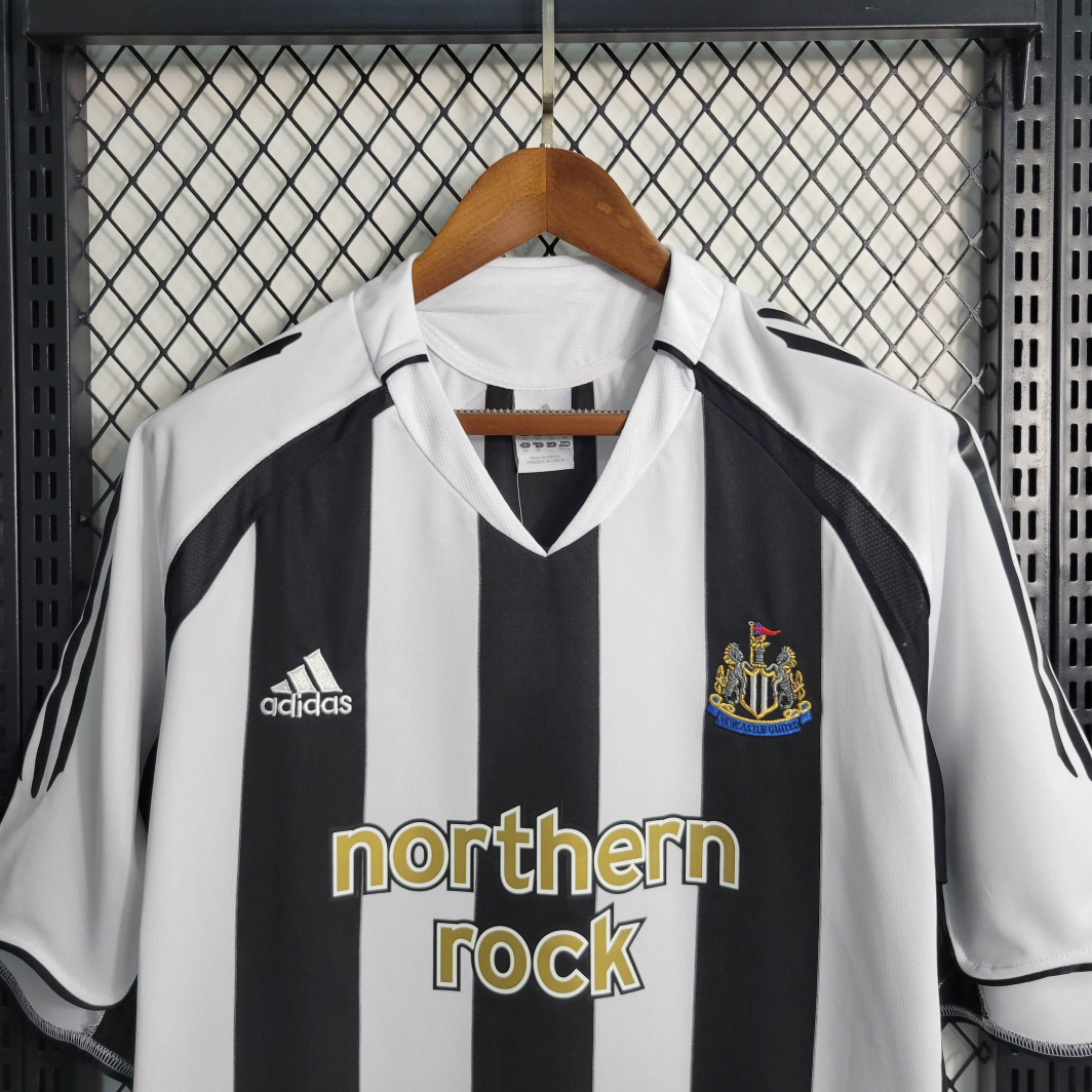 05/06 Newcastle United Retro Home Jersey