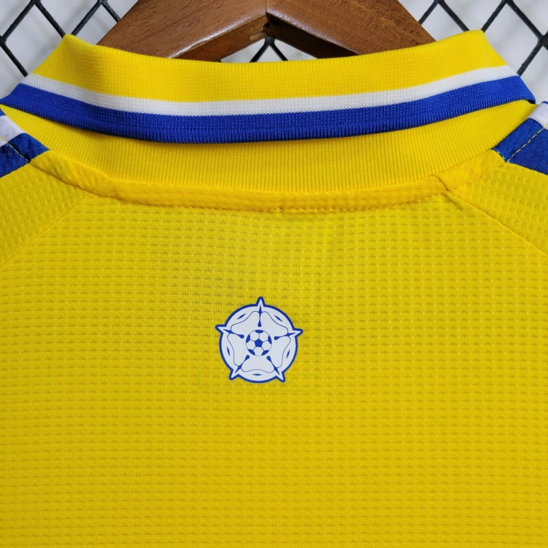 24/25 Leeds United away jersey