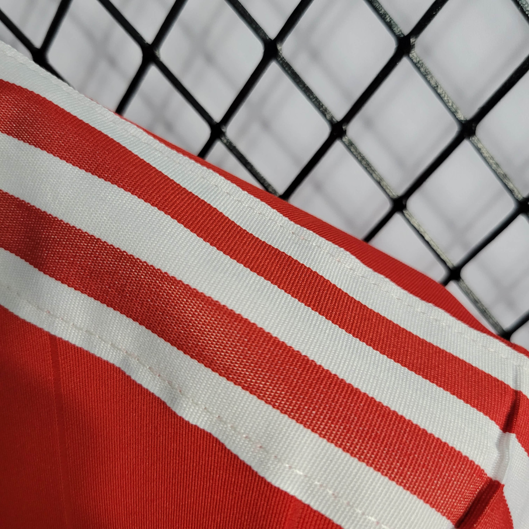 83/84 Retro Manchester United Home Shirt