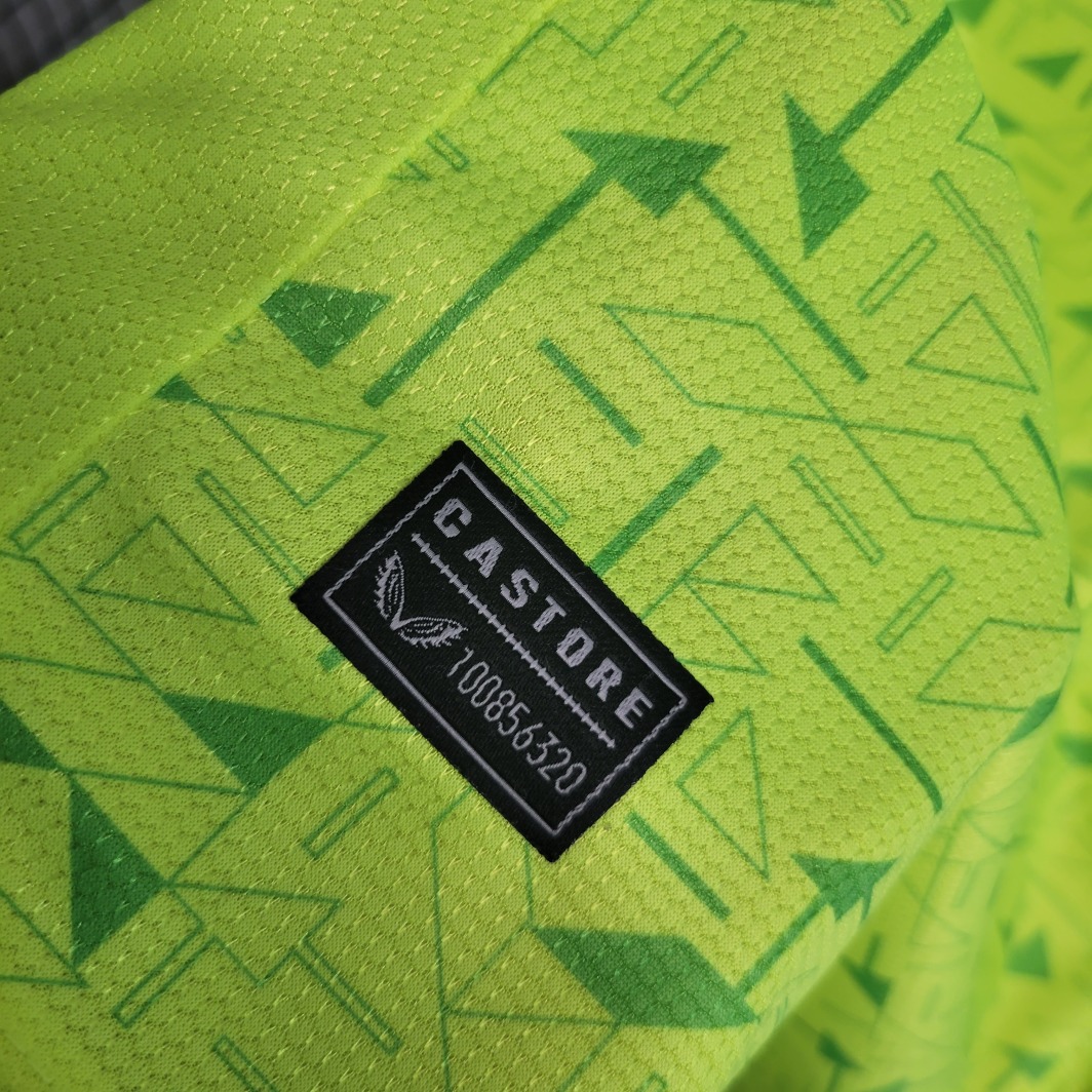 23/24 Wolves goalkeeper away jersey