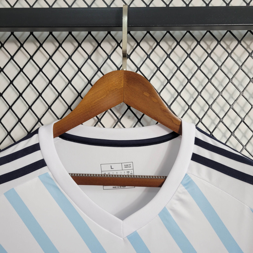 23/24 Nottingham Forest away jersey