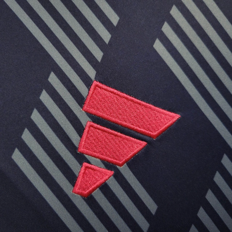 24/25 Nottingham Forest away jersey