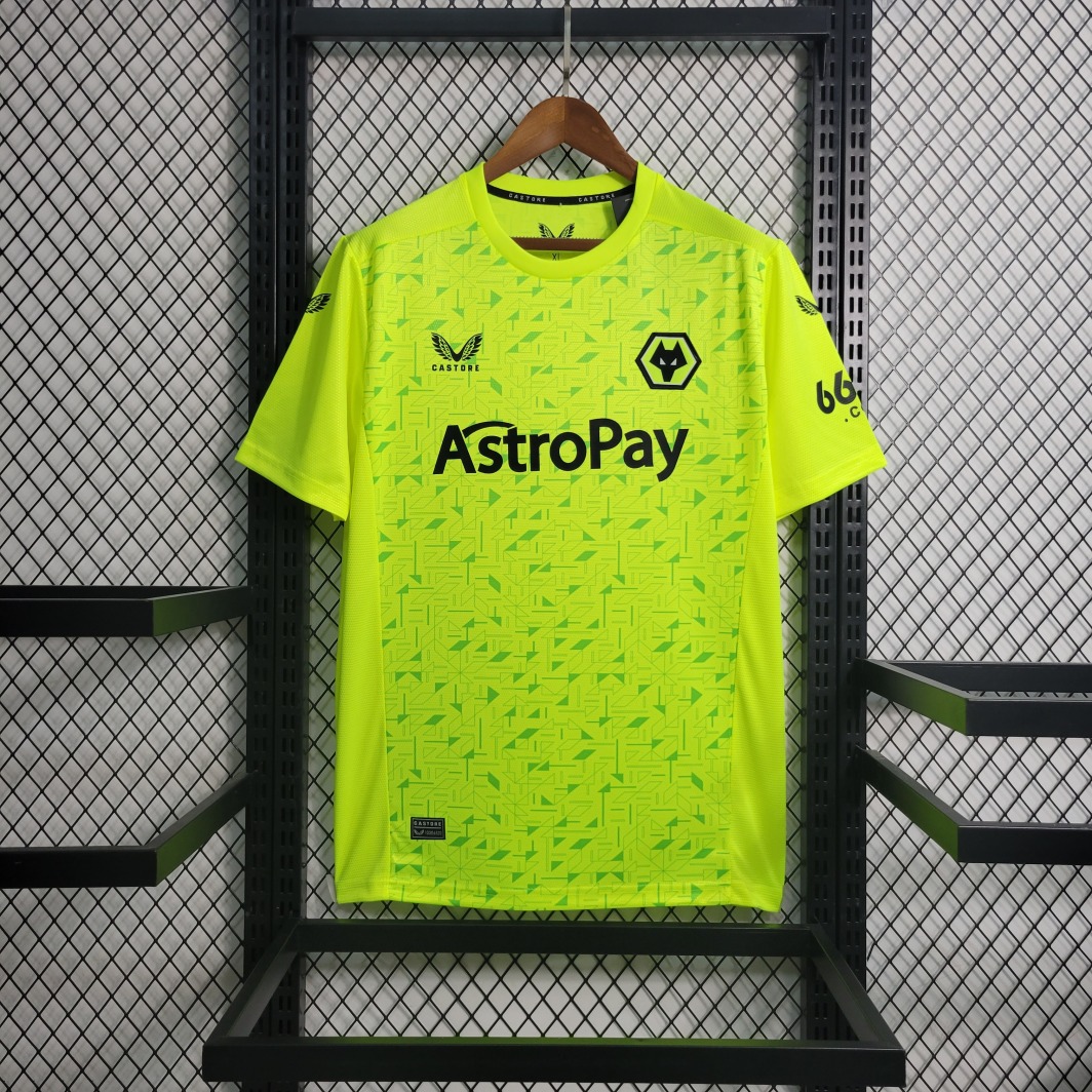 23/24 Wolves goalkeeper away jersey