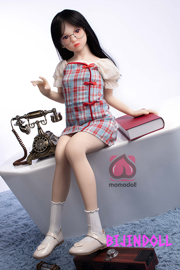 MOMODOLL#MM069 128cm Aカップ TPE製 かわいい娘 ラブドール メガネろり美少女 等身大 らぶ人形 リアル小柄セックス ドール 人形