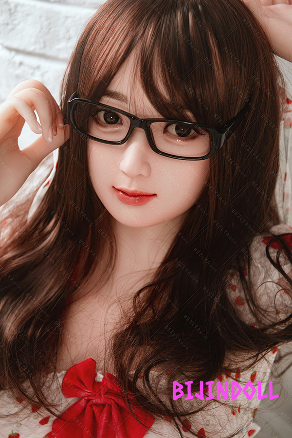 Bezlya 蝶豆 155cmM F-cup Silicone Head Super Erotic Real Life Doll Adult with Glasses Having Sex