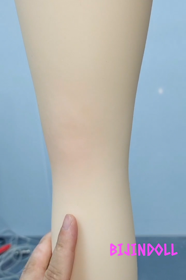 Defective aotumedoll-6 135cm G-cup silicone defective product including head, with defect behind knee