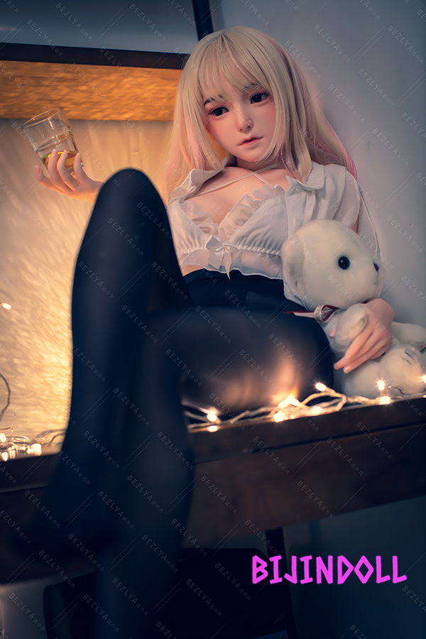 Bezlya 風鈴 149cm C-cup Silicon head real integrated experience love doll Sex experience with Real Asian sex dolls