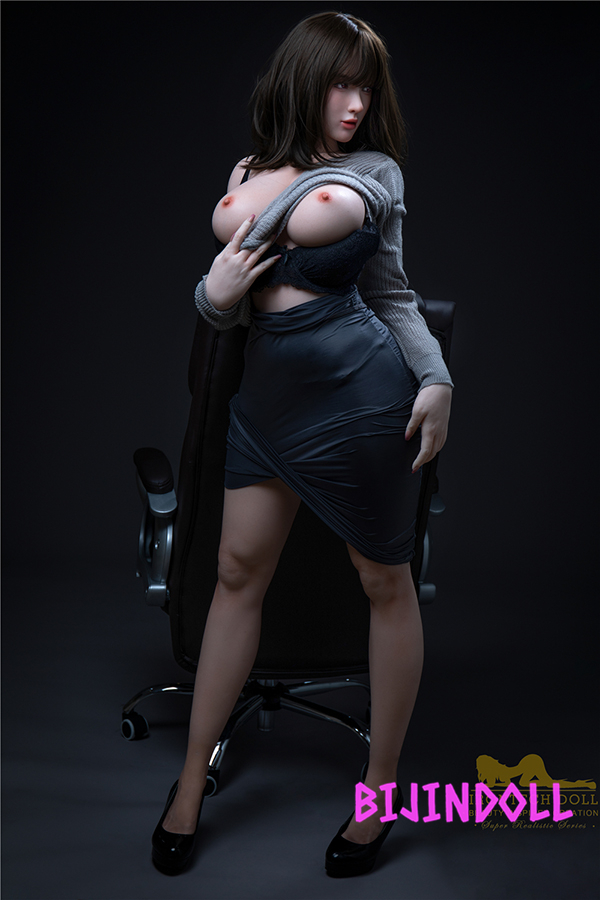 Irontechdoll 165cm G-Cup Silicone busty beautiful boss sex doll with plump body and huge breasts