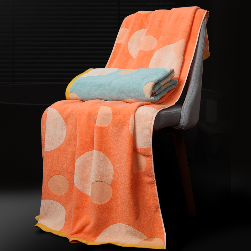100% cotton bath towel is soft, absorbent and not easy to shed.