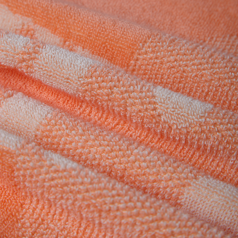 Cartoon bath towel is soft, water-absorbing and not easy to shed