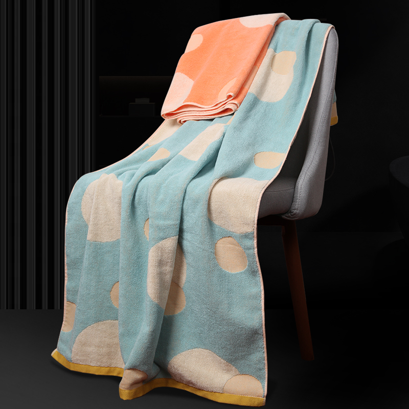 100% cotton bath towel is soft, absorbent and not easy to shed.