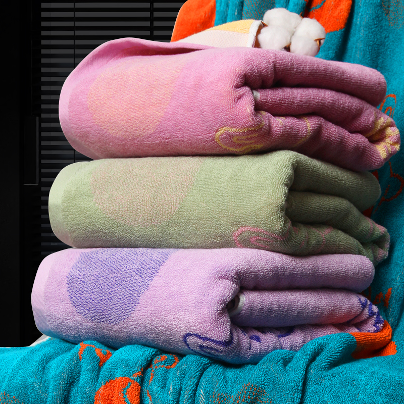 Soft and absorbent 100% cotton bath towel with cartoon pattern