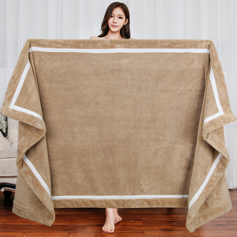 7 A antibacterial bath towel is soft, fine and highly absorbent.