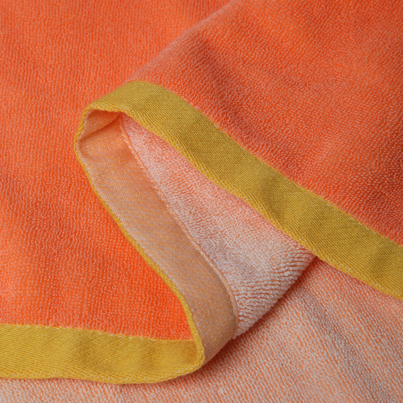 Cartoon bath towel is soft, water-absorbing and not easy to shed