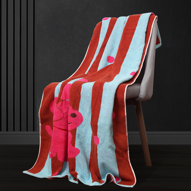 Cartoon bath towel softens and protects skin