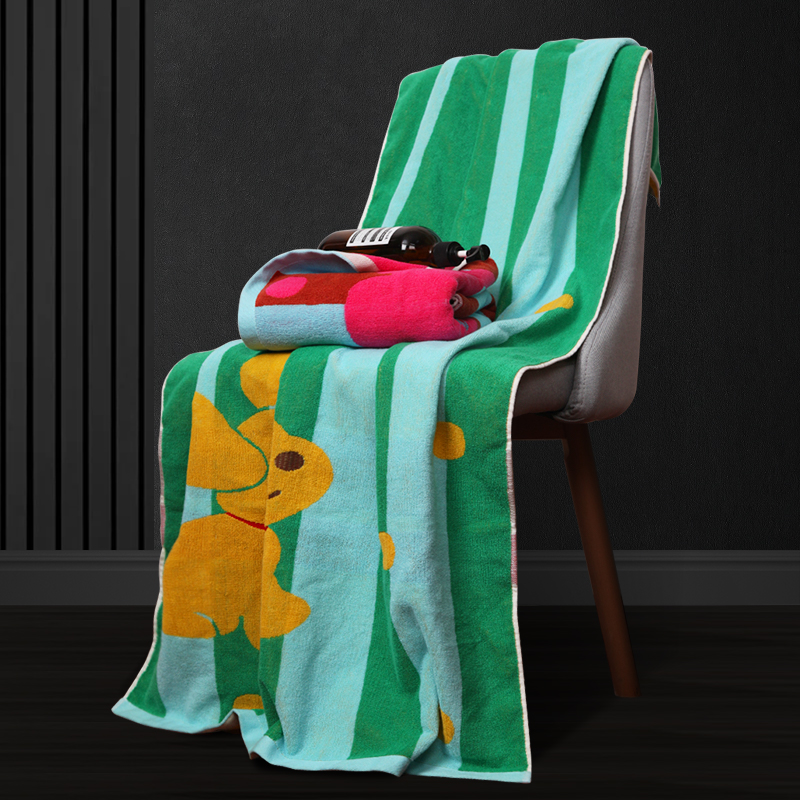 Cartoon bath towel softens and protects skin