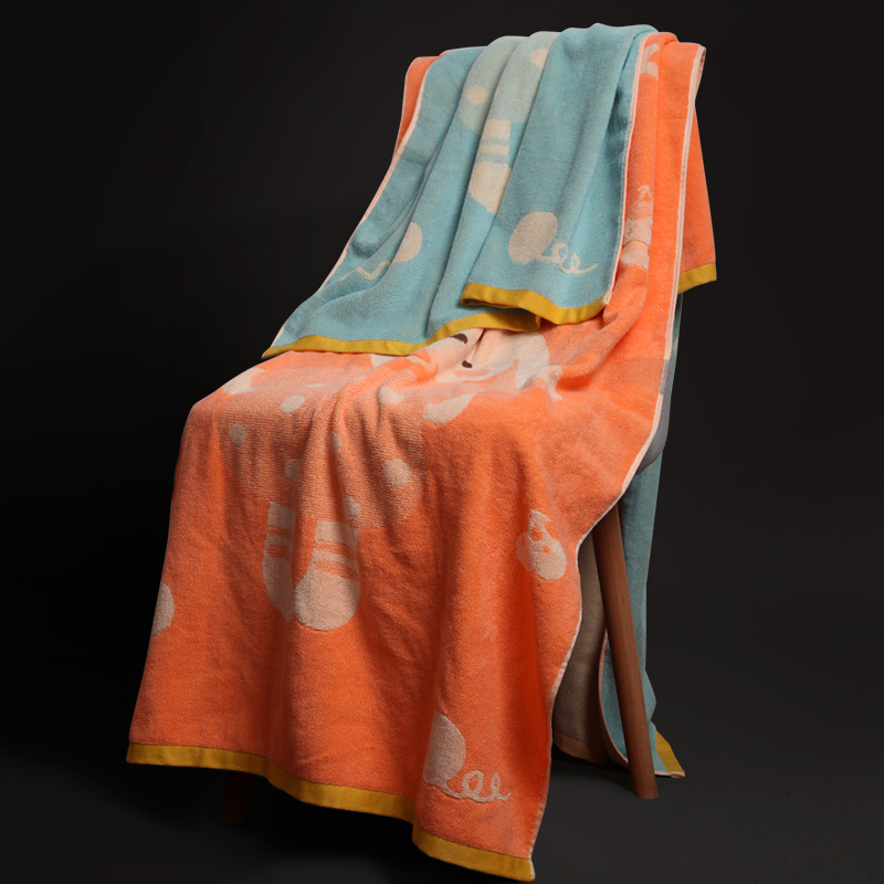 Cartoon bath towel is soft, water-absorbing and not easy to shed