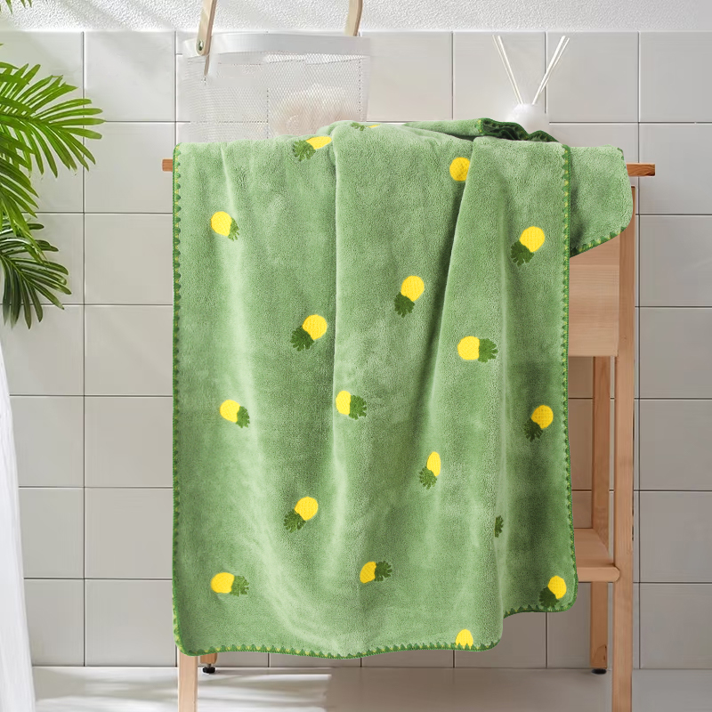 Pineapple bath towel, soft and absorbent