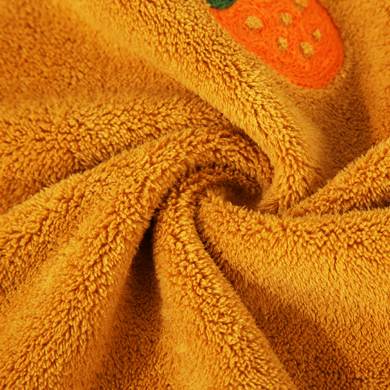 Strawberry series bath towel, soft and absorbent