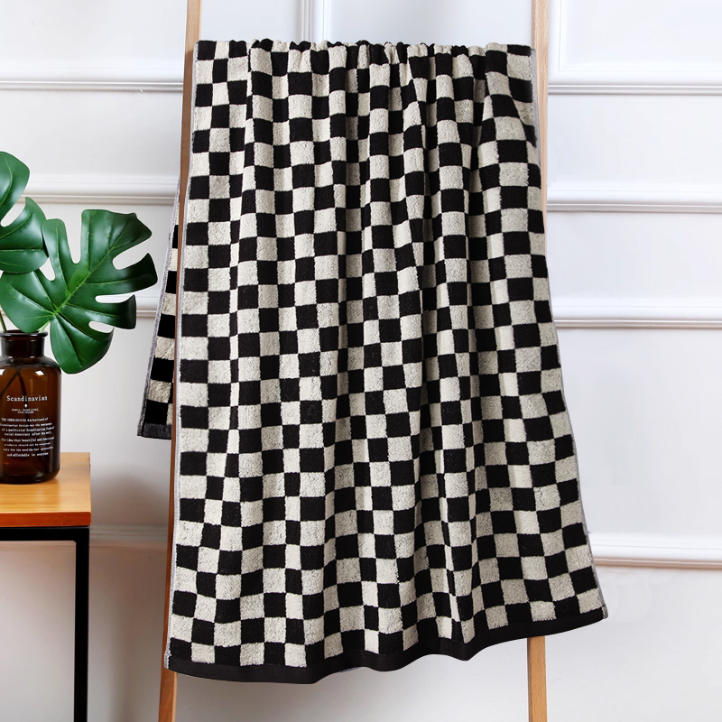Checkerboard bath towel