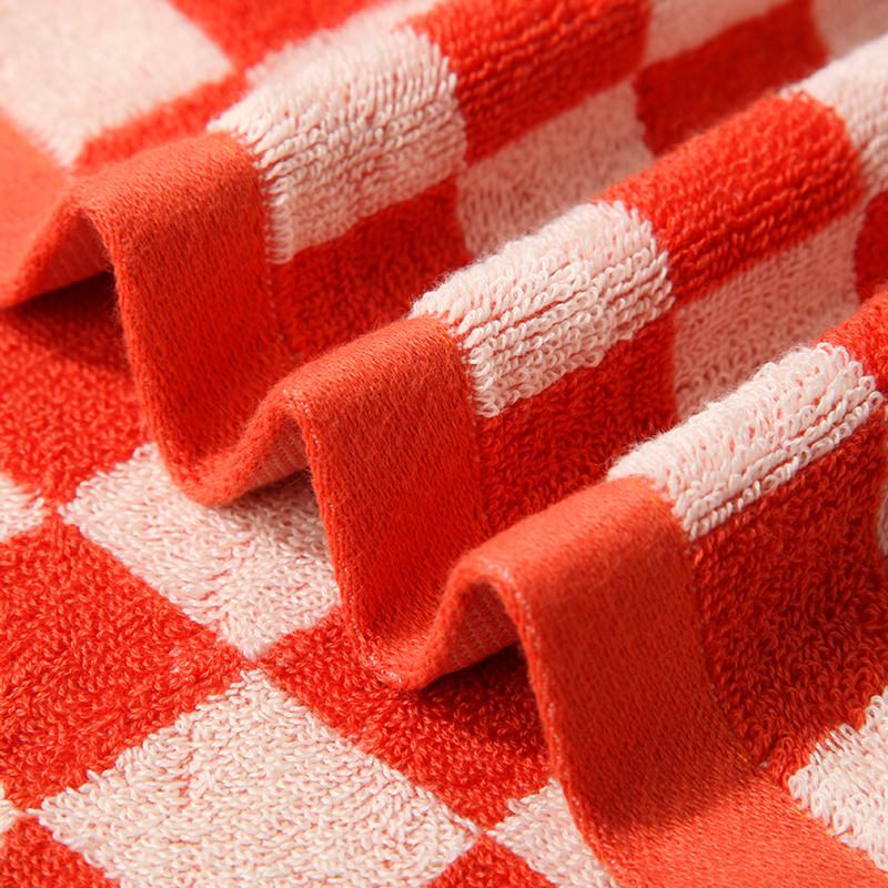 Checkerboard bath towel