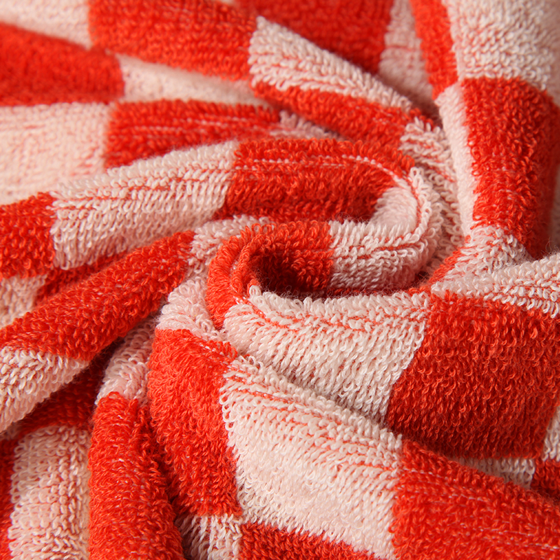 Checkerboard bath towel
