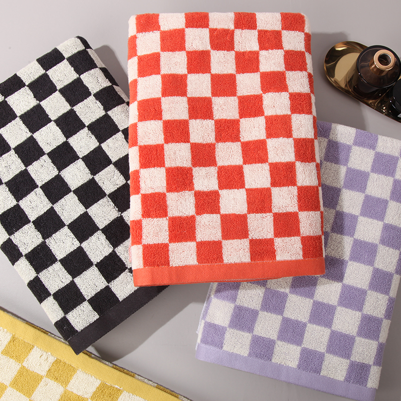 Checkerboard bath towel