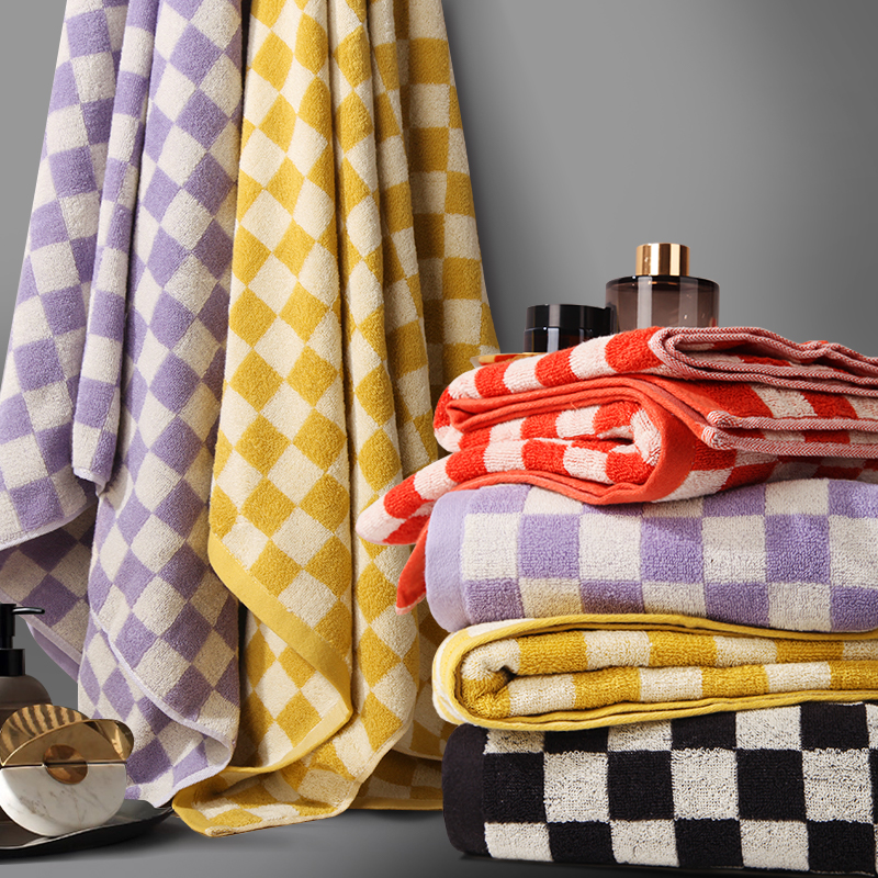 Checkerboard bath towel
