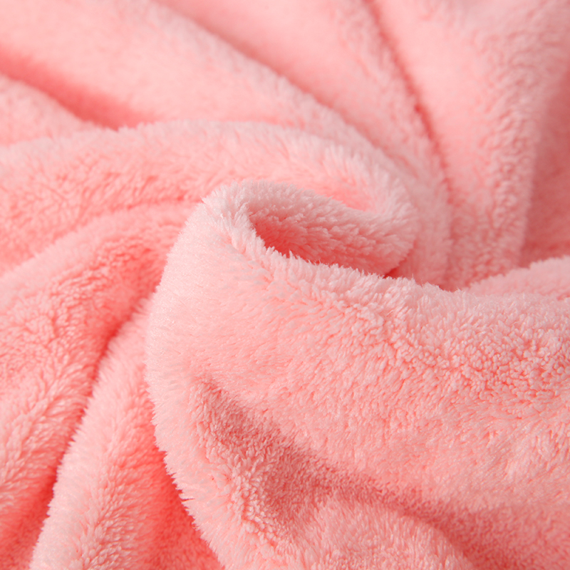 Absorbent bath towel, soft and skin-friendly