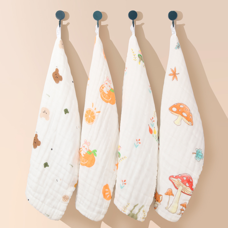 4-piece set baby gauze face towels (random patterns)