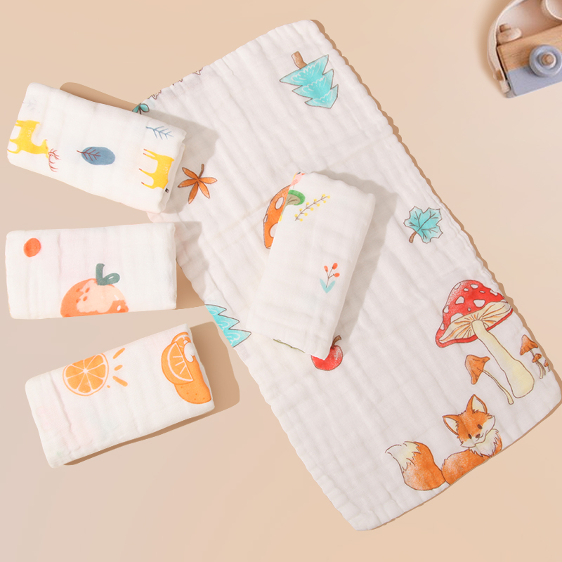 4-piece set baby gauze face towels (random patterns)