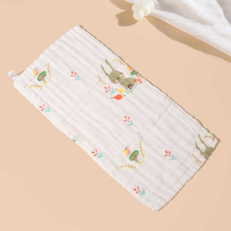 4-piece set baby gauze face towels (random patterns)