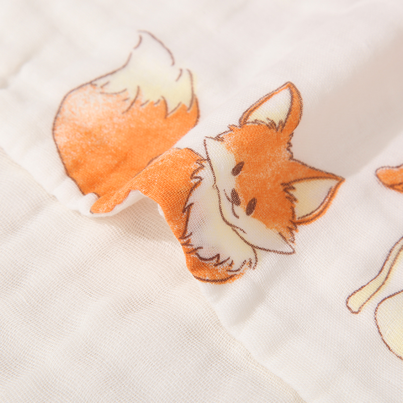 4-piece set baby gauze face towels (random patterns)