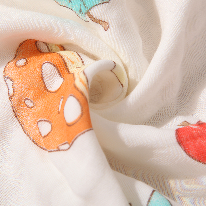 4-piece set baby gauze face towels (random patterns)