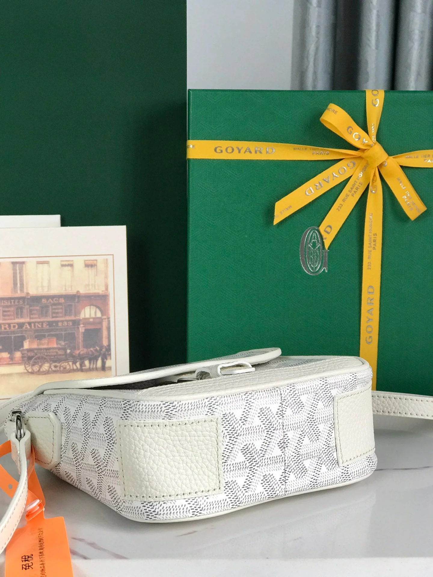 White legant Canvas and Lambskin