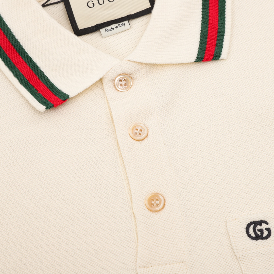 Polo shirt with embroidered logo on pocket