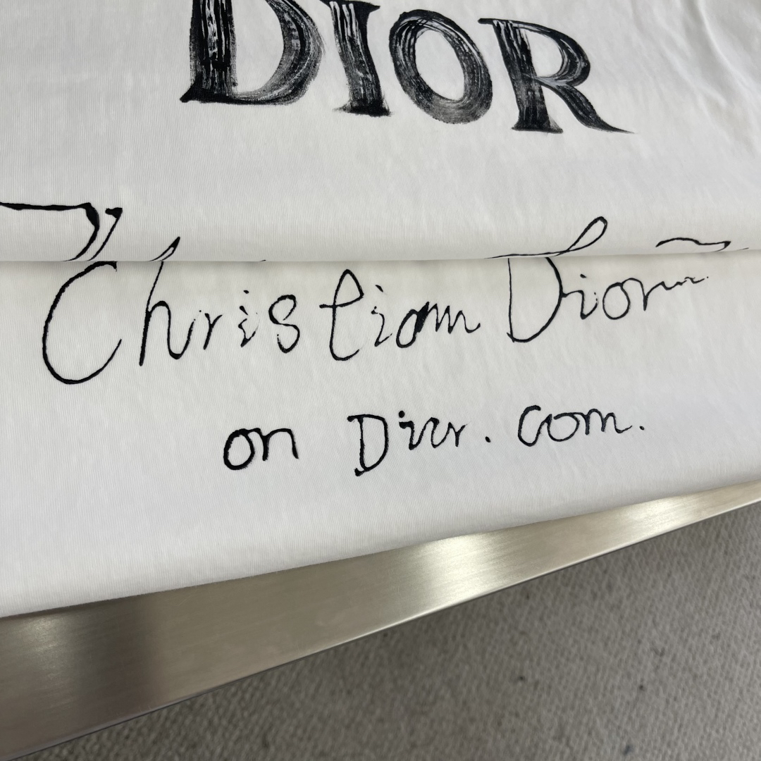 Dio 25s hand-painted signature logo round neck T-shirt