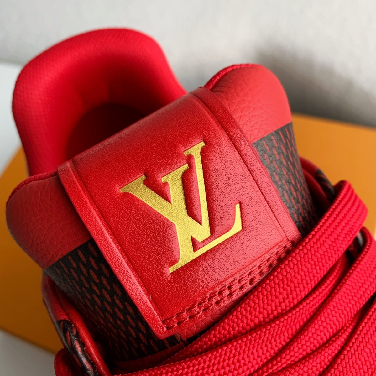 Trainer Red Sneaker