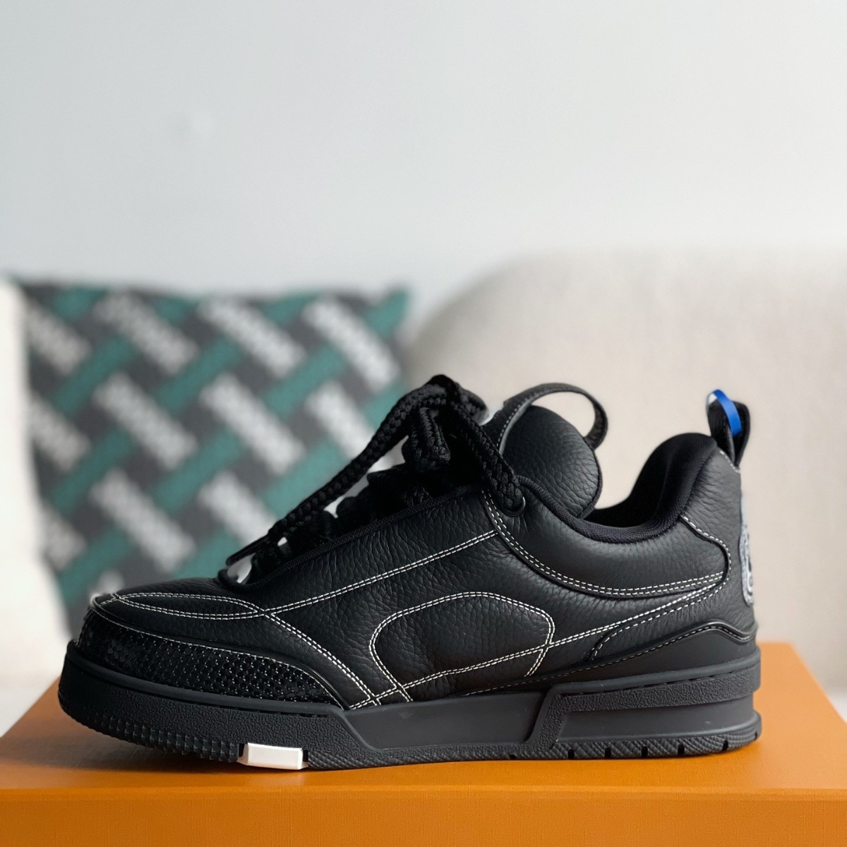 Skate Sneaker Black Men's